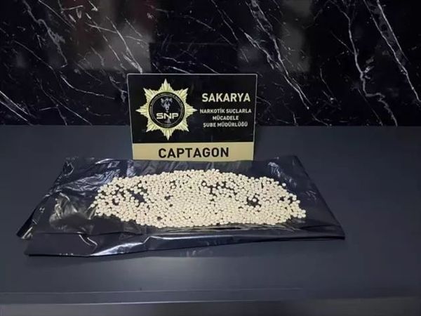 Sakarya'da 982 Captagon Ele Geçirildi, 1 Kişi Tutuklandı