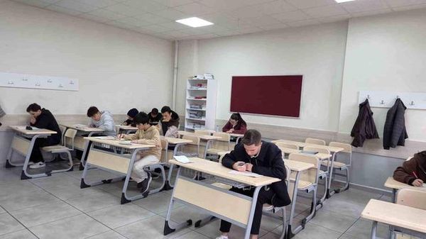 Sivas'ta Umre Ödüllü Bilgi Yarışması Düzenlendi