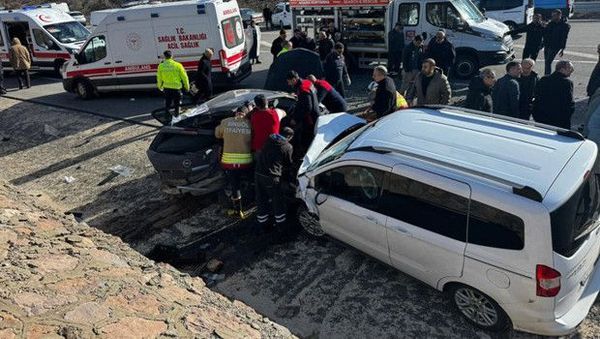 Bingöl-Elazığ yolunda trafik kazası: 2 ölü, 2 yaralı