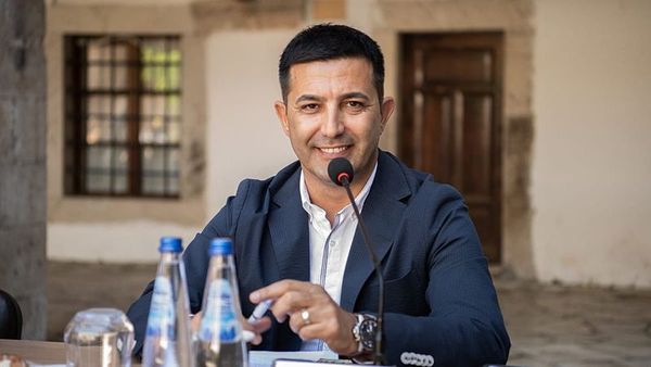 Kuşadası Belediye Başkanı Ömer Günel ve 5 Kişi Rüşvet Soruşturması Kapsamında Gözaltına Alındı