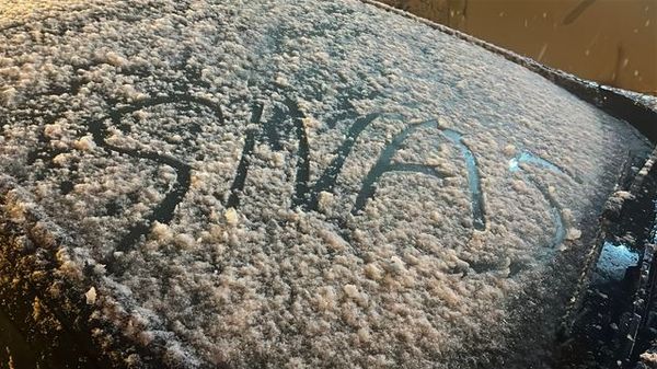 Sivas'ta Akşam Saatlerinde Kar Yağışı Başladı