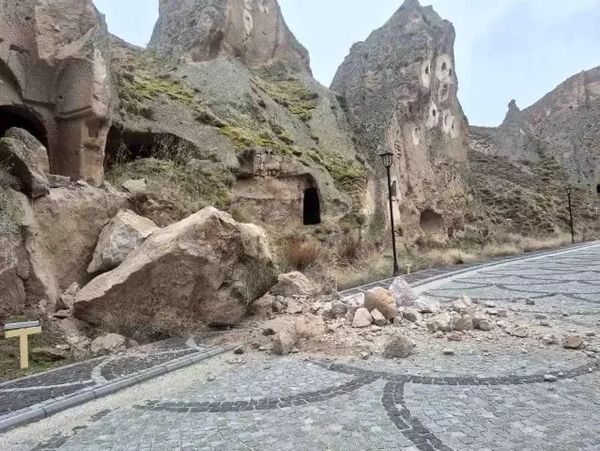 Soganlı Vadisi'nde Meydana Gelen Kaya Kopması Sonrası Güvenlik Önlemleri Güçlendirildi