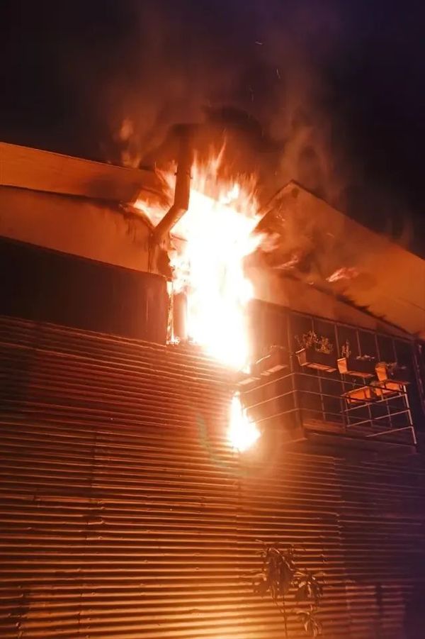 Elazığ'da Sobadan Çıkan Yangın Müstakil Evi Hasara Uğrattı