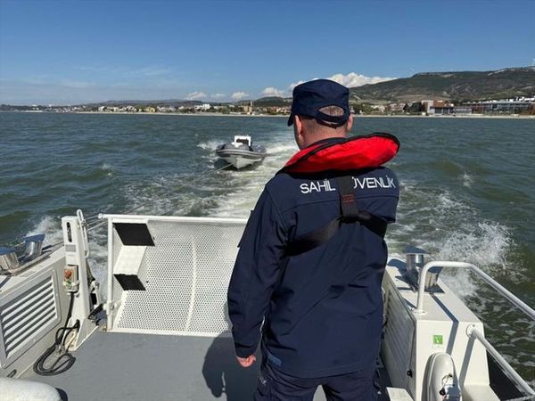 Çanakkale Boğazı'nda Arızalanan Botta Kurtarma Operasyonu Başarıyla Tamamlandı