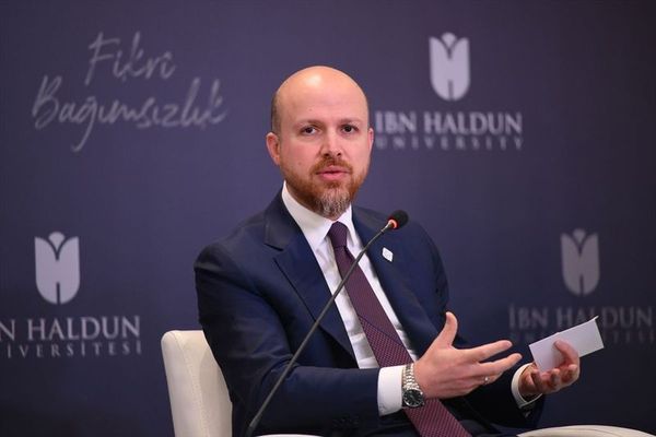 İbn Haldun Üniversitesi’nde “Türkiye Markası” Paneli Düzenlendi
