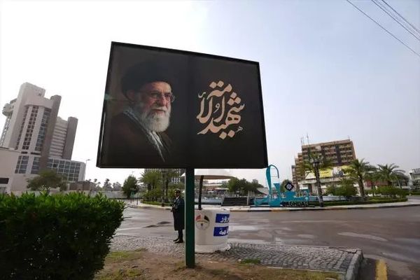 Bağdat Sokaklarında İran Lideri Mücteba Hamaney Posterleri Görüntülendi