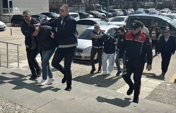 Bolu'daki Eğlence Mekanına Silahlı Saldırıyla İlgili 4 Şüpheli Bursa'da Yakalandı