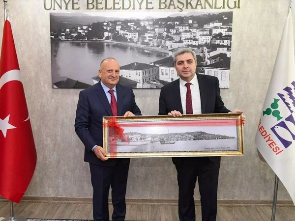 Gürcistan Büyükelçisi Archil Kalandia Ünye’de Başkan Hüseyin Tavlı ile Görüştü