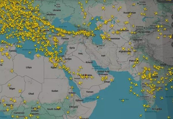 Orta Doğu Hava Sahası Kapanınca Uçuşlar Durdu, Gökyüzü Boşaldı