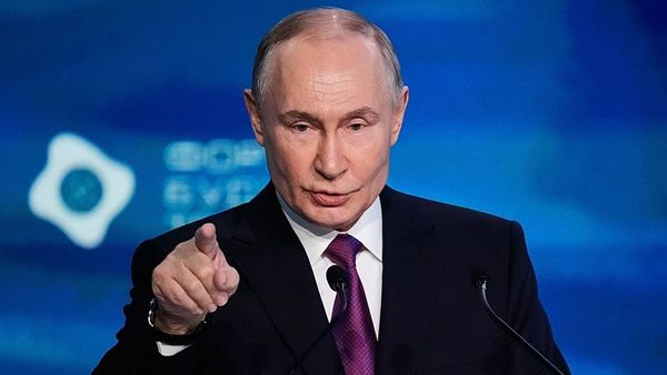 Trump, Rusya'ya Yaptırımların Hafifletilmesini Önerirken AB Karşı Çıkıyor