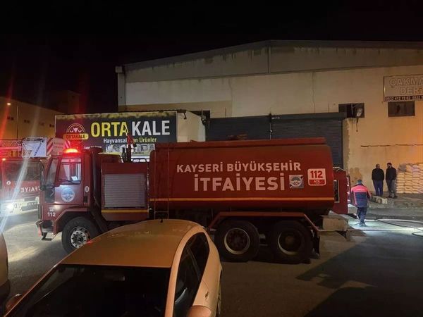 Kocasinan'daki Et İşleme Tesisinde Yangın Çıktı ve Söndürüldü