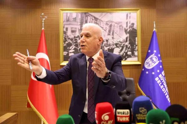 Bursa Büyükşehir Belediye Başkanı Bozbey: 20 Yıldır Yapılmayan Hizmetleri Gerçekleştiriyoruz