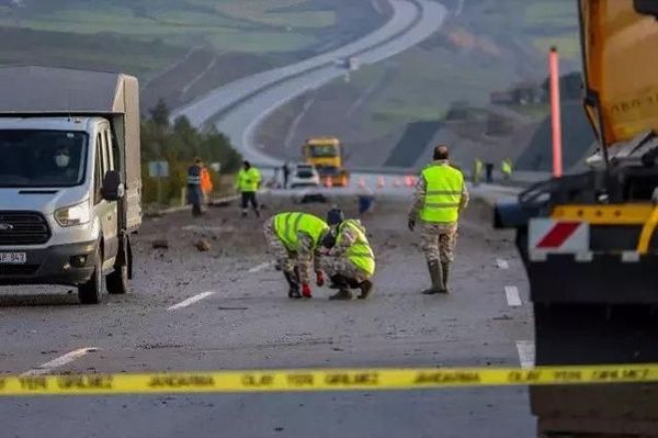 Art arda savaş uçakları düştü: Balıkesir, Güney Kore ve Kazakistan'da kazalar yaşandı