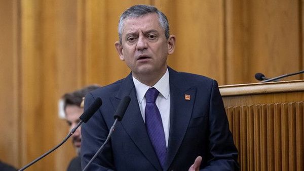 Özel, CHP Grup Toplantısında Vergi Sistemi ve Özelleştirme Planlarını Eleştirdi