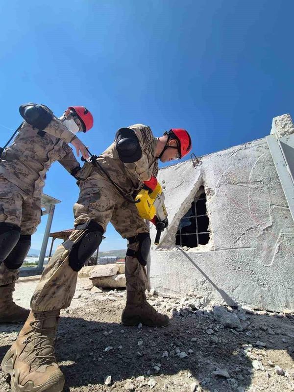 Çorum’da Komando Birliklerine Arama Kurtarma Eğitimi Verildi