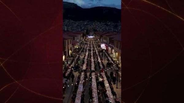 Bakan Kurum Hatay'da Yenilenen Kemalpaşa Caddesi'nde İftara Katıldı