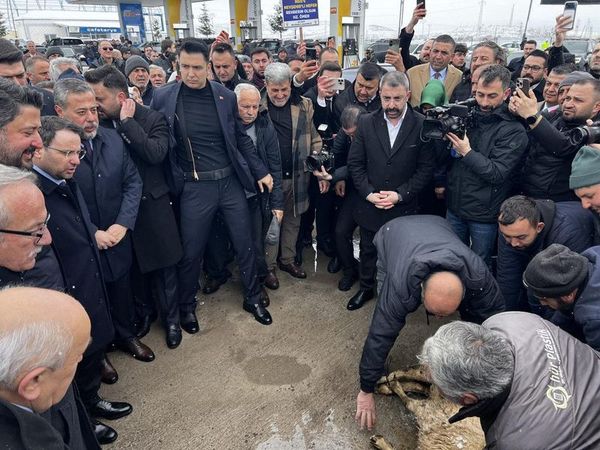 Adalet Bakanı Akın Gürlek, Nevşehir'de Halkın Sıcak Karşılamasıyla Ağırlandı
