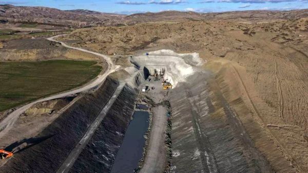 Bakan Uraloğlu: Delice-Çorum Hızlı Tren Hattında Fiziki İlerleme Yüzde 25'e Yaklaştı