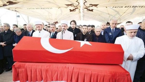 İlber Ortaylı İçin Çanakkale ve Kırım Topraklarıyla Son Yolculuk